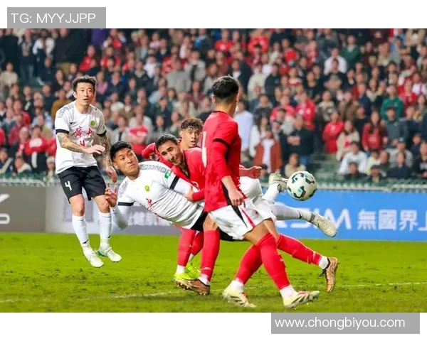 武汉篮球队与广州篮球队赛后复盘分析双方战术意识与表现差异