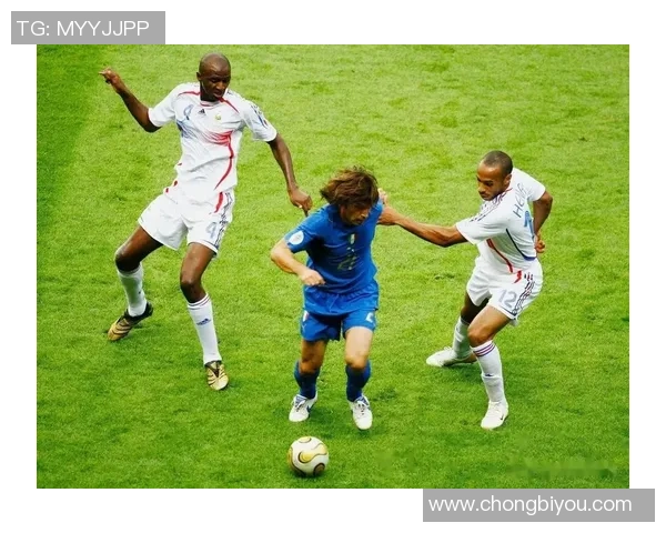 非洲足球明星安的传奇故事与辉煌成就揭秘